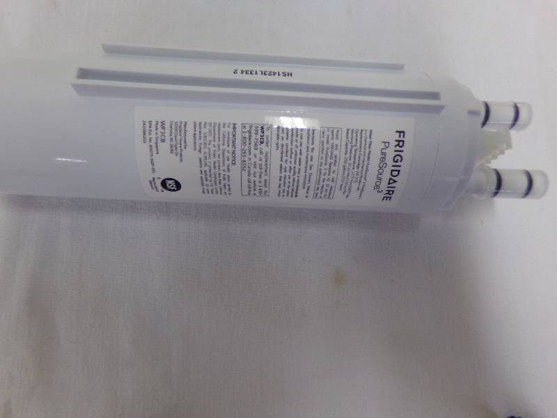 lot 512 image: WATER FILTER
