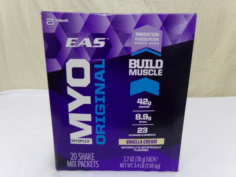 lot 532 image: MUSCLE BUILDING SHAKES