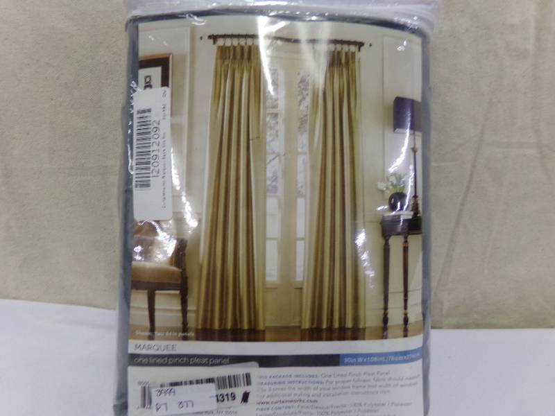 lot 537 image: CURTAINS