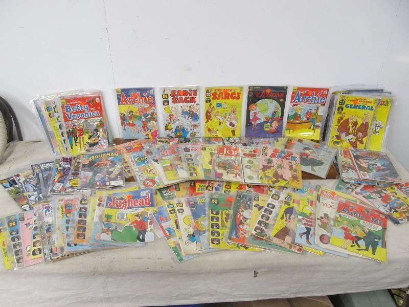 lot 18 image: LARGE Lot of Assorted Vintage Comic Books