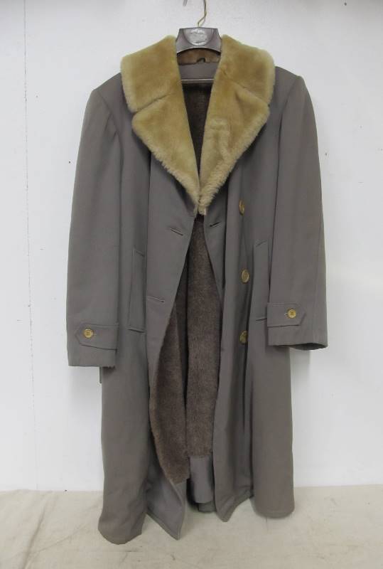 lot 63 image: Vintage Heavy Duty Winter Stormcoat