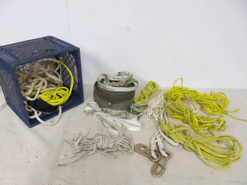 lot 75 image: Group of Ropes & Heavy Duty Straps