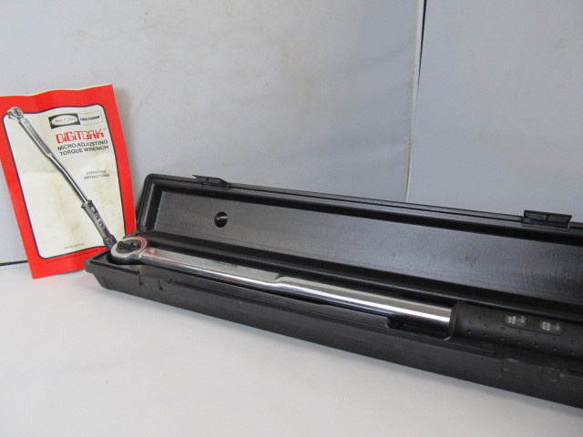 lot 161 image: Mint In Box Craftsman DIGITORK Torque Wrench