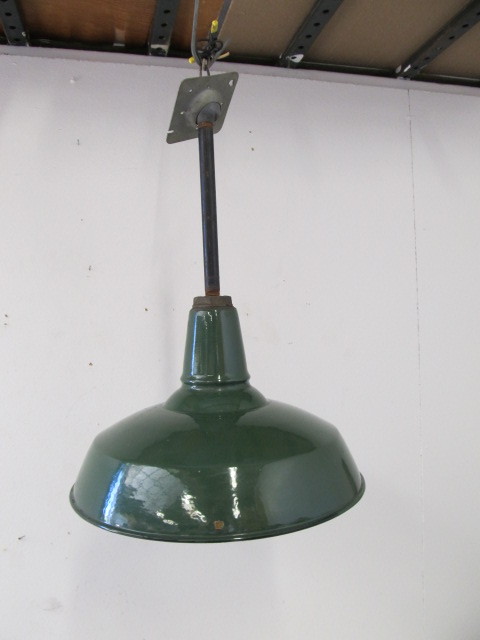 lot 165 image: Vintage Industrial Green Porcelain Light Fixture