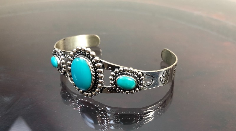 lot 2 image: Signed Vintage BELL TRADING POST Sterling Silver & Turquoise Cuff Bracelet