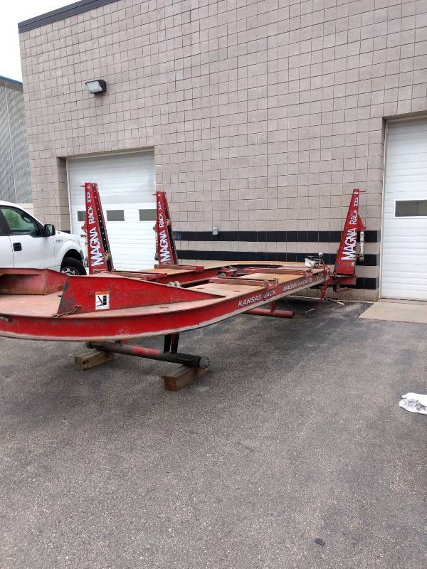 lot 1 image: Kansas Jack - Magna Rack III
