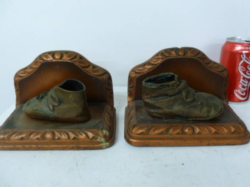lot 13 image: Vintage Bookends
