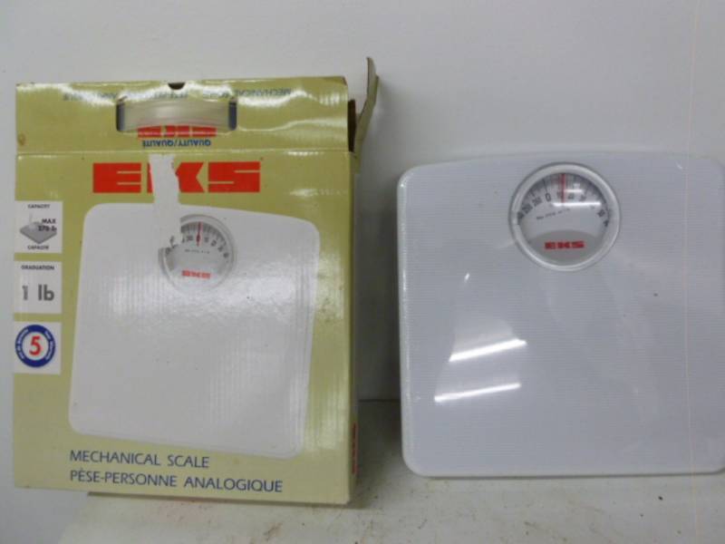 lot 35 image: New Bathroom Scale