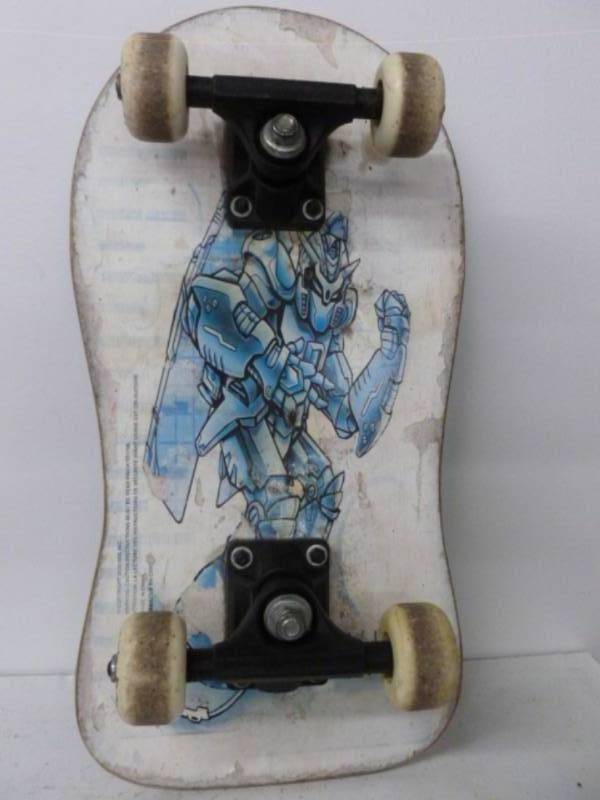 lot 36 image: Skate Board