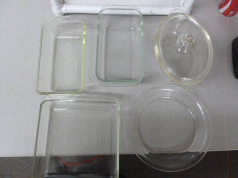lot 43 image: Pyrex