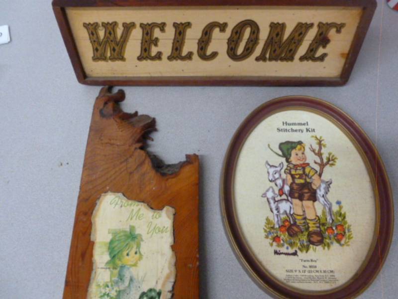lot 49 image: Sign