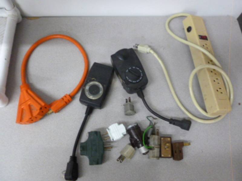 lot 65 image: Power Strip