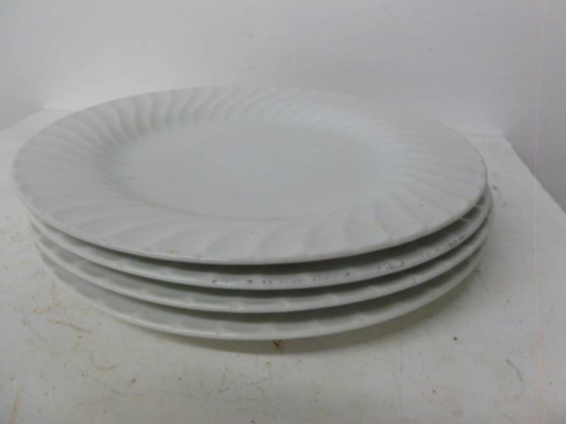 lot 71 image: Remington Dish Set
