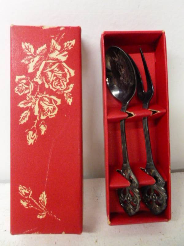 lot 98 image: Vintage Kitchen