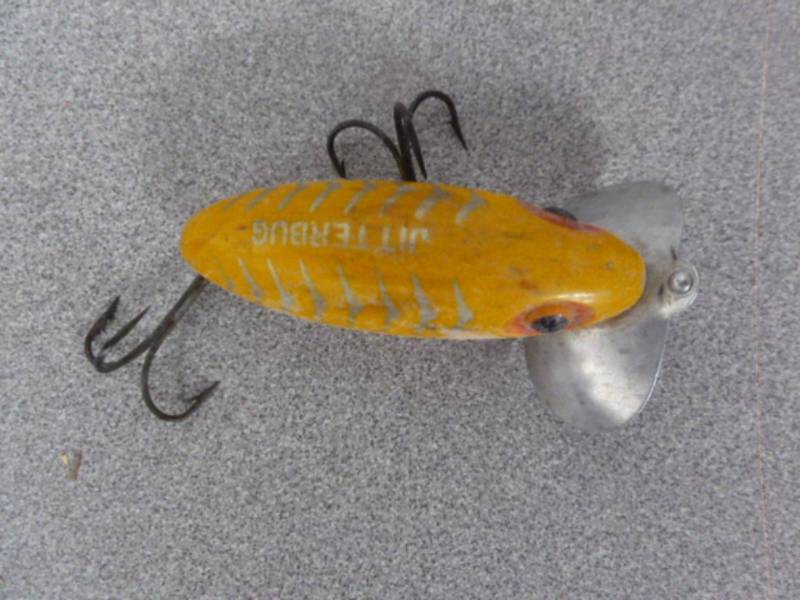 lot 101 image: Vintage Fishing Bait