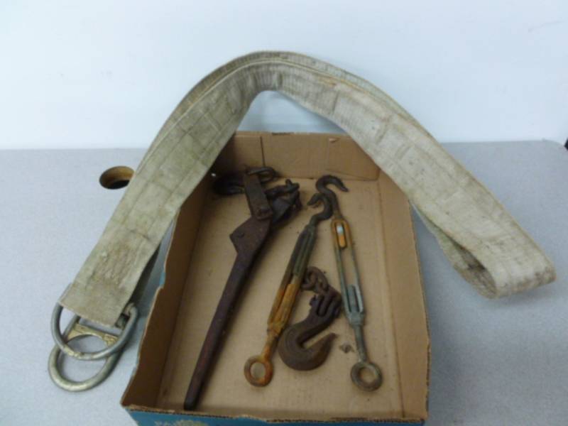 lot 107 image: Chain Binder