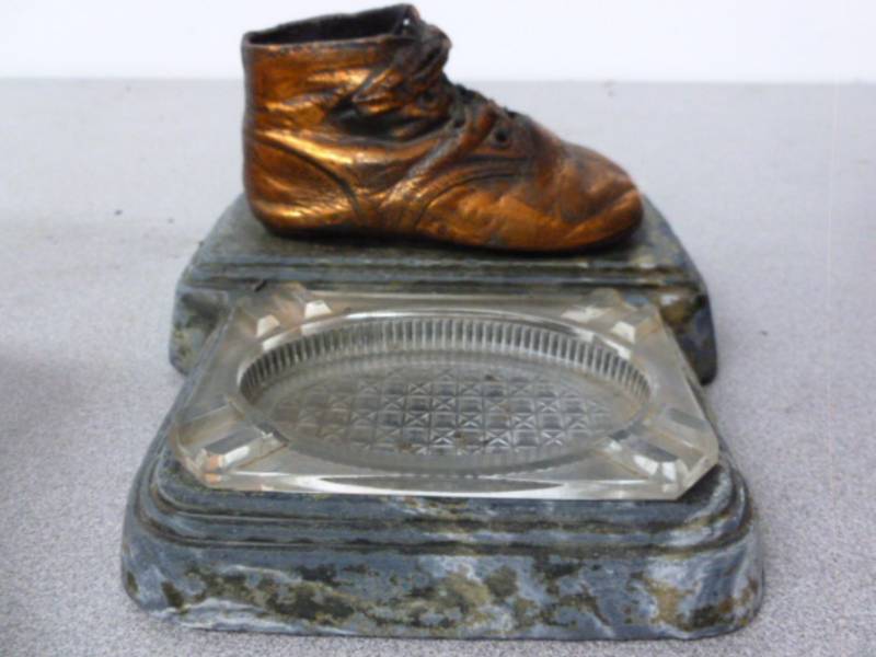 lot 117 image: Vintage Ashtray