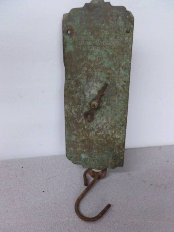 lot 122 image: Vintage Scale