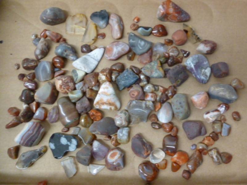 lot 151 image: Agates