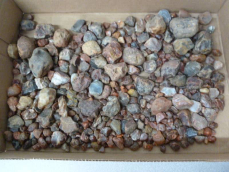 lot 152 image: Agates