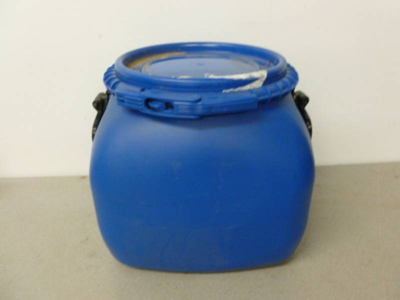 lot 171 image: Storage Container