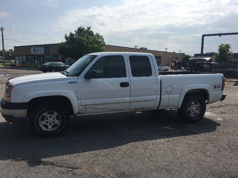 2003 CHEVY SILVERADO - 1500 - 4 X 2 - EXT CAB - 4 DOOR - 5.3 LITER VORTEC - POWER WINDOWS AND LOCKS  - VERY CLEAN -  (#4008)