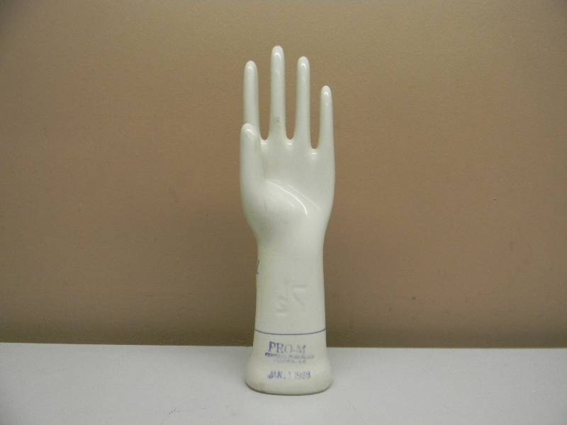 lot 11 image: VINTAGE PRO M CERAMIC HAND FOR GLOVES - RARE PIECE - SEE PICTURES