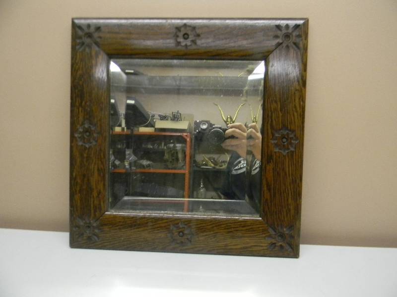 lot 16 image: ANTIQUE WOOD FRAMED MIRROR - APPROX 18 BY 18 - SEE PICTURES
