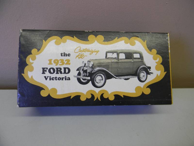 lot 29 image: Vintage 1962 AMT - 1932 Ford Victoria Trophy Series 1-25 scale Model Car Kit IN BOX- RARE AWESOME PIECE - SEE PICTURES