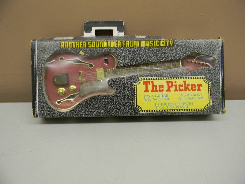 lot 56 image: 1979 THE PICKER RADIO - IN THE BOX - SEE PICTURES