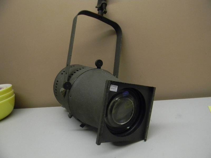 lot 57 image: VINTAGE LARGE STAGE LIGHT HANGING TYPE - SEE PICTURES