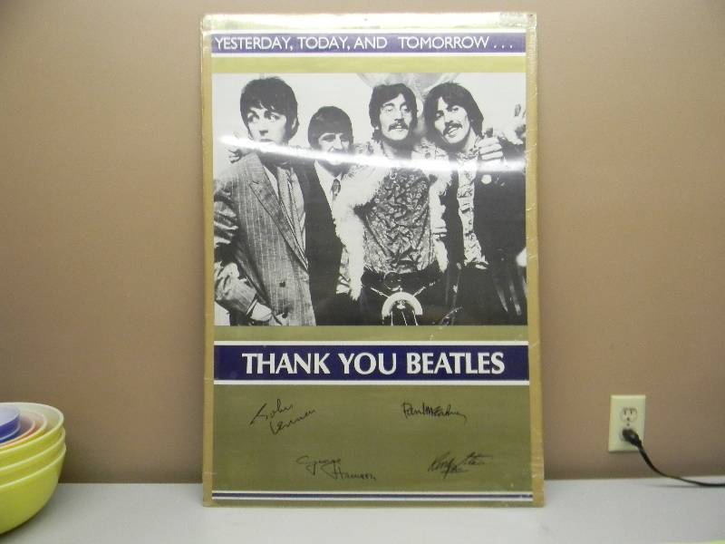 lot 63 image: VINTAGE LARGE BEATLES POSTER - APPROX 24 BY 36 - SEE PICTURES