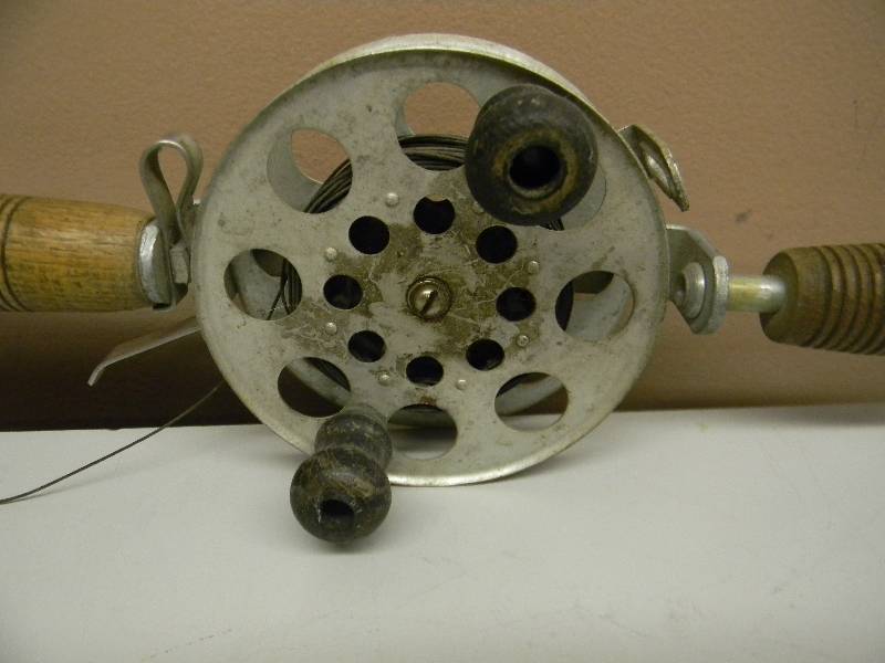 ANTIQUE METAL FISHING POLE & VINTAGE HOLIDAY 1182 FISHING POLE REEL - SEE  PICTURES!, VERY UNIQUE SOMETHING FOR EVERYONE AUCTION! CHECK IT OUT!