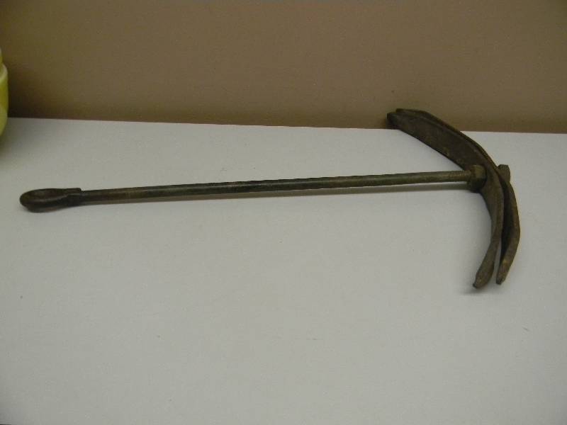 lot 72 image: ANTIQUE BOAT ANCHOR - NICE PIECE - SEE PICTURES