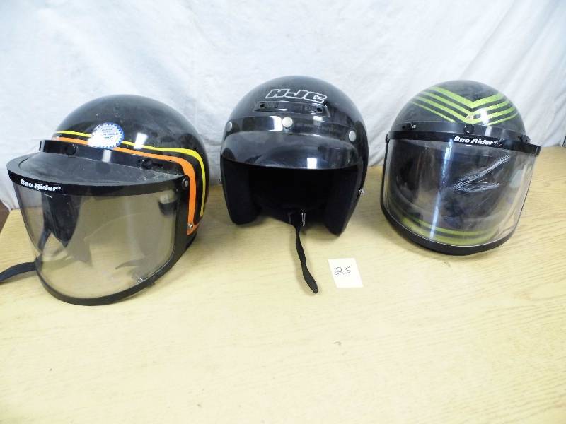 lot 25 image: 3 Helmets