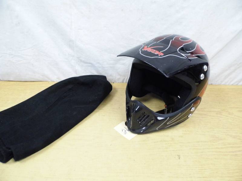 lot 26 image: Vigor Helmet