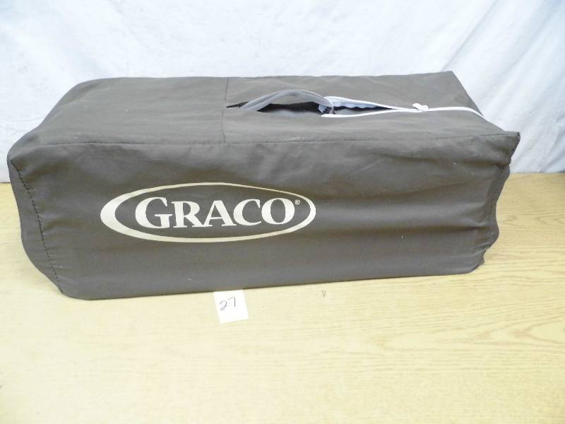 lot 27 image: Graco Pack N Play