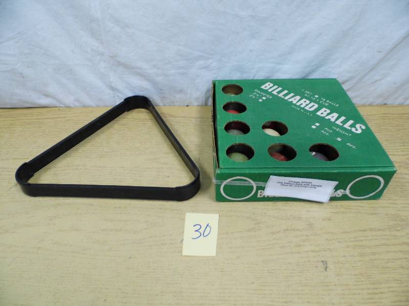 lot 30 image: Vintage Billiard Balls - wtriangle