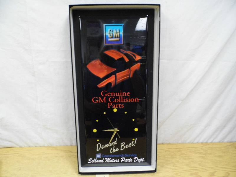 lot 54 image: Selland Motor Clock in Box