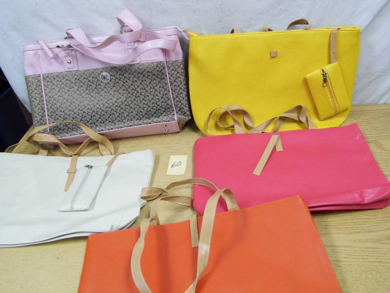 lot 60 image: Purses