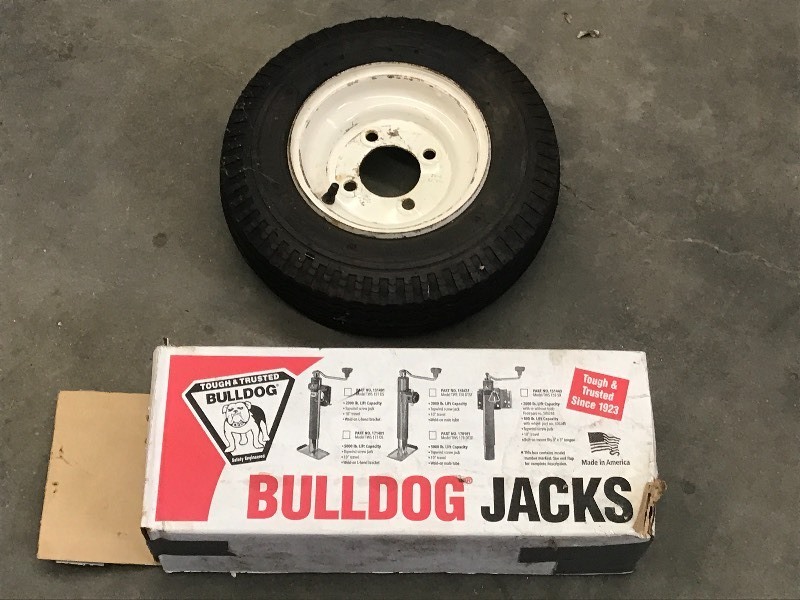 lot 39 image: (1) Bulldog Trailer Jack & (1) 4.80...