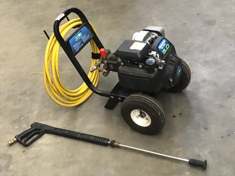 lot 52 image: North Star Pressure Washer, Honda 5...