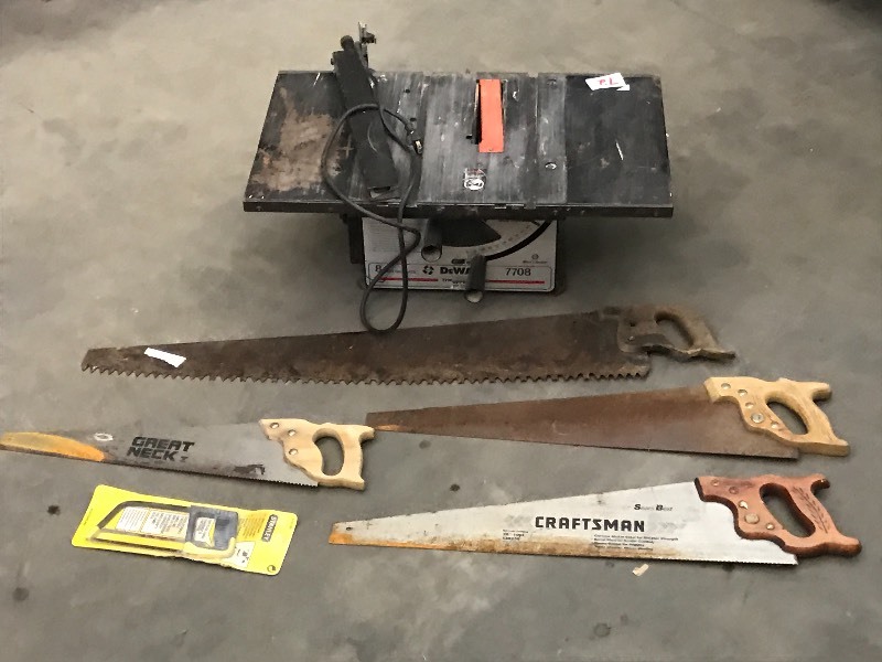 lot 72 image: Lot Of 115Volt Benchtop Tablesaw &...