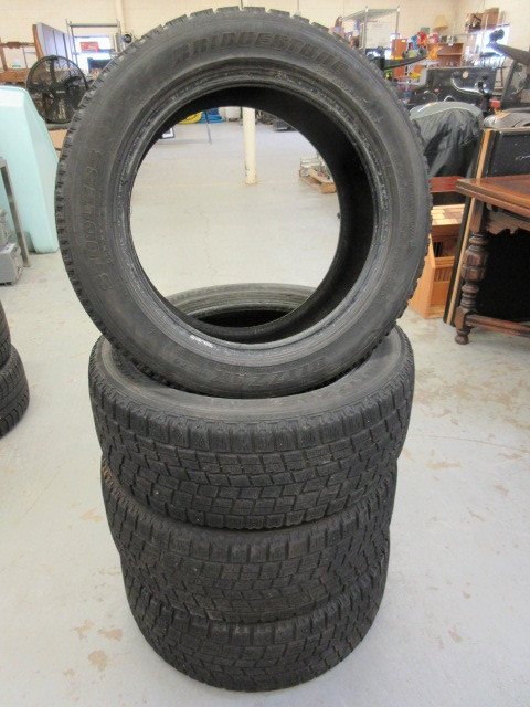 lot 619 image: 4 BRIDGESTONE BLIZZAK STUDLESS WINTER TIRES