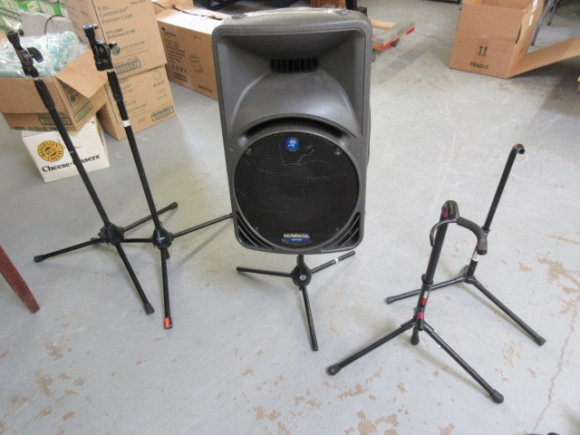 lot 627 image: MACKIE SRM450 LOUDSPEAKER & STANDS