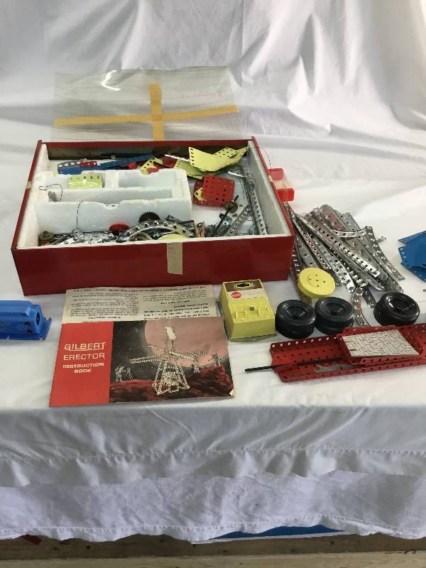 lot 34 image: Gilbert old erector set