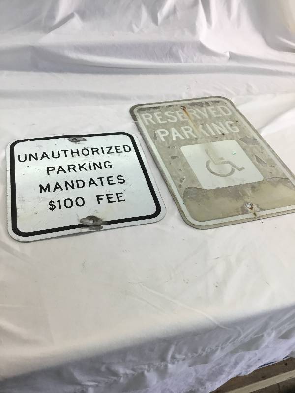 lot 35 image: 2 street signs