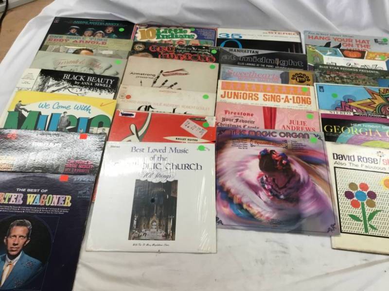 lot 67 image: 25 records Various artist and music