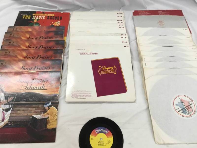 lot 73 image: 17 records Various artist and music and 12 just sleeve and record and 17 no record