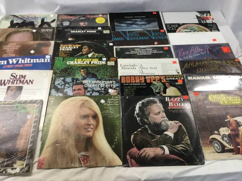 lot 81 image: 25 records Various artist and music